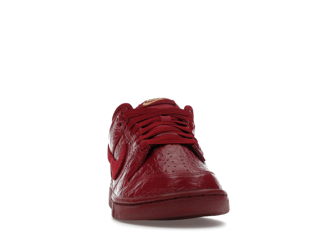 Nike Dunk Low Crocodile Team Red (Damen) - vue secondaire A