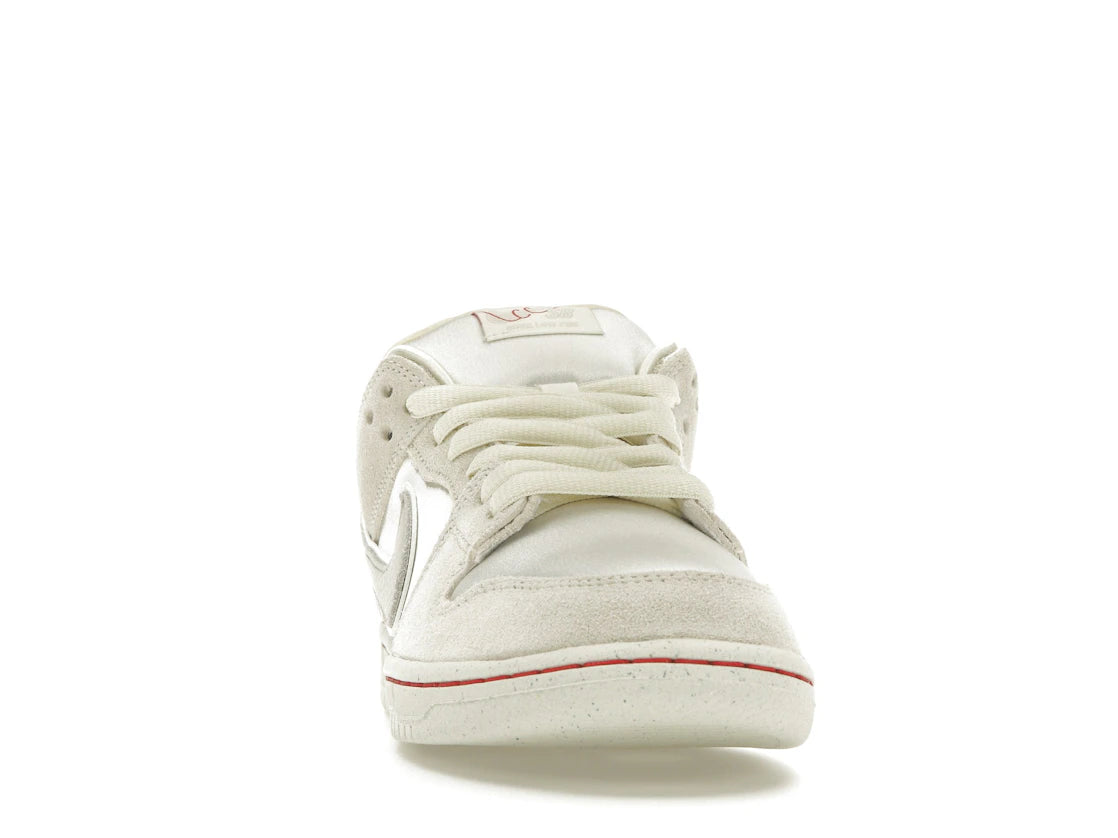 Nike SB Dunk Low City of Love Light Bone - vue secondaire A