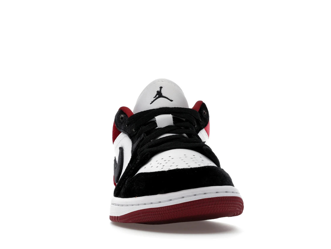 Jordan 1 Low SE Velvet Black Toe (Women's) - vue secondaire A