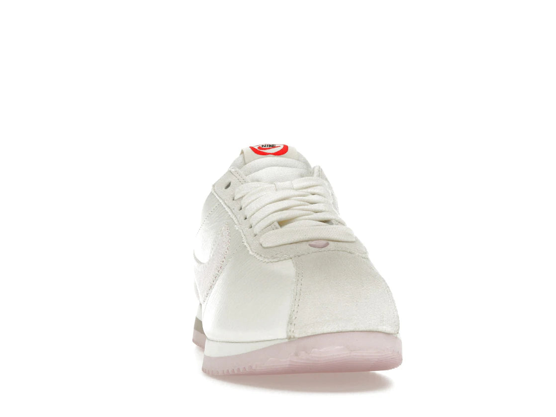 Nike Cortez Valentine's Day (2025) (Women's) - vue secondaire A