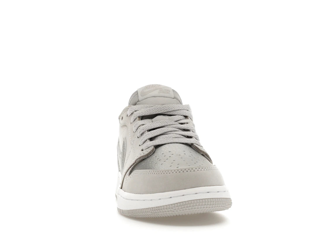 Jordan 1 Low OG Metallic Silver (GS) - vue secondaire A