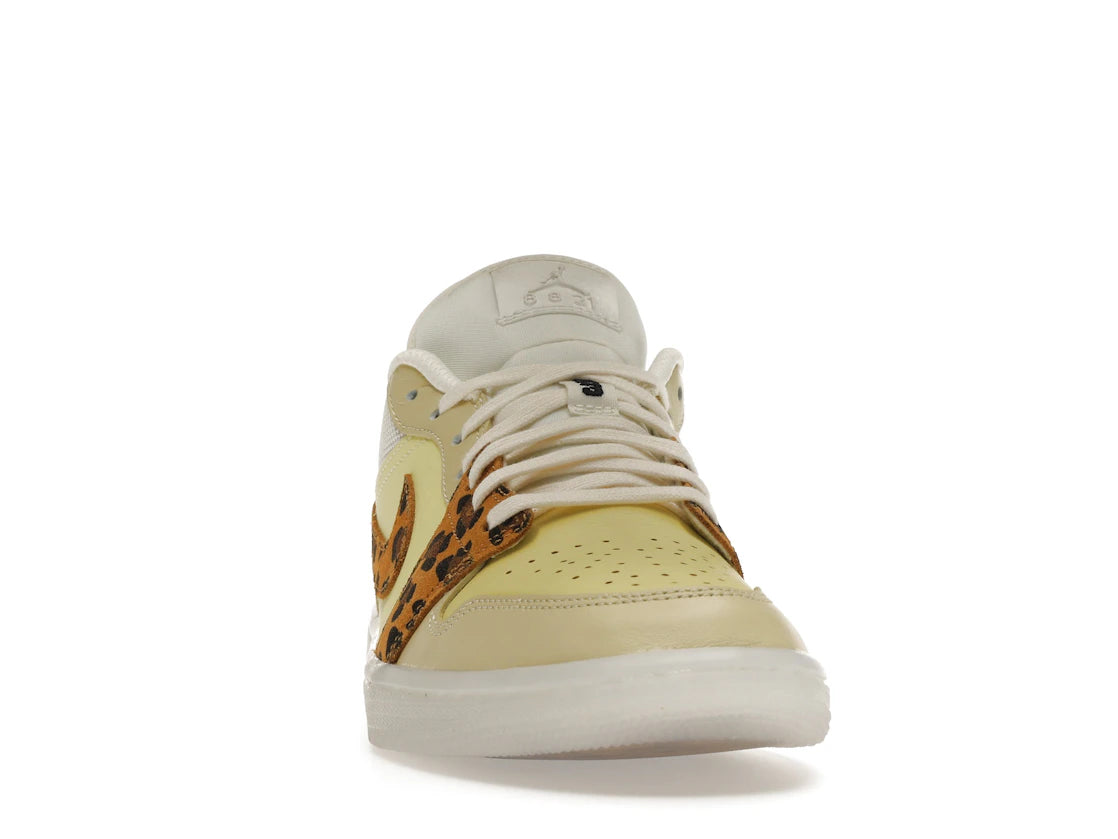 Jordan 1 Low SNKRS Day (Women's) - vue secondaire A