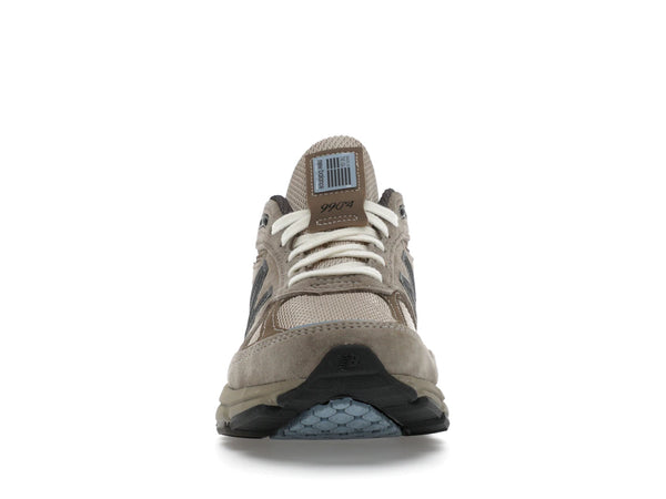 New Balance 990v4 MiUSA Auralee Grey