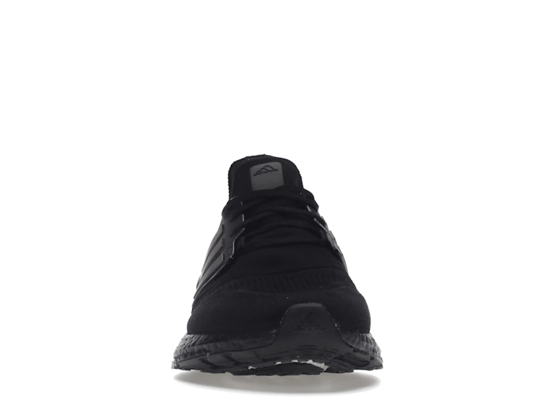 adidas Ultra Boost 22 Triple Black