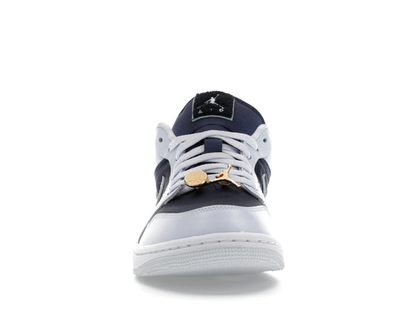 Jordan 1 Low SE Football Grau Weiß Gym Red Mitternachtsblau (Damen)