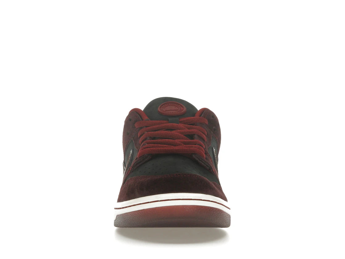 Nike SB Dunk Low Riot Skateshop (Special Box)