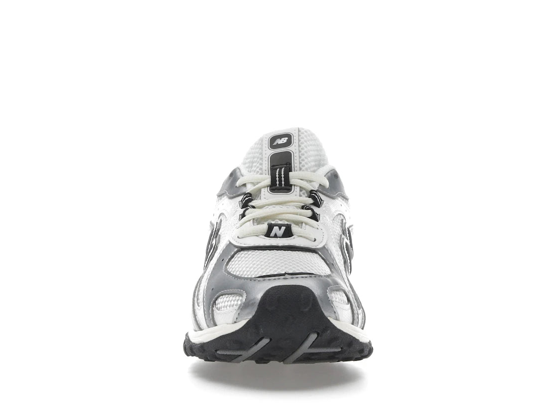 New Balance 204L Silver Metallic Black