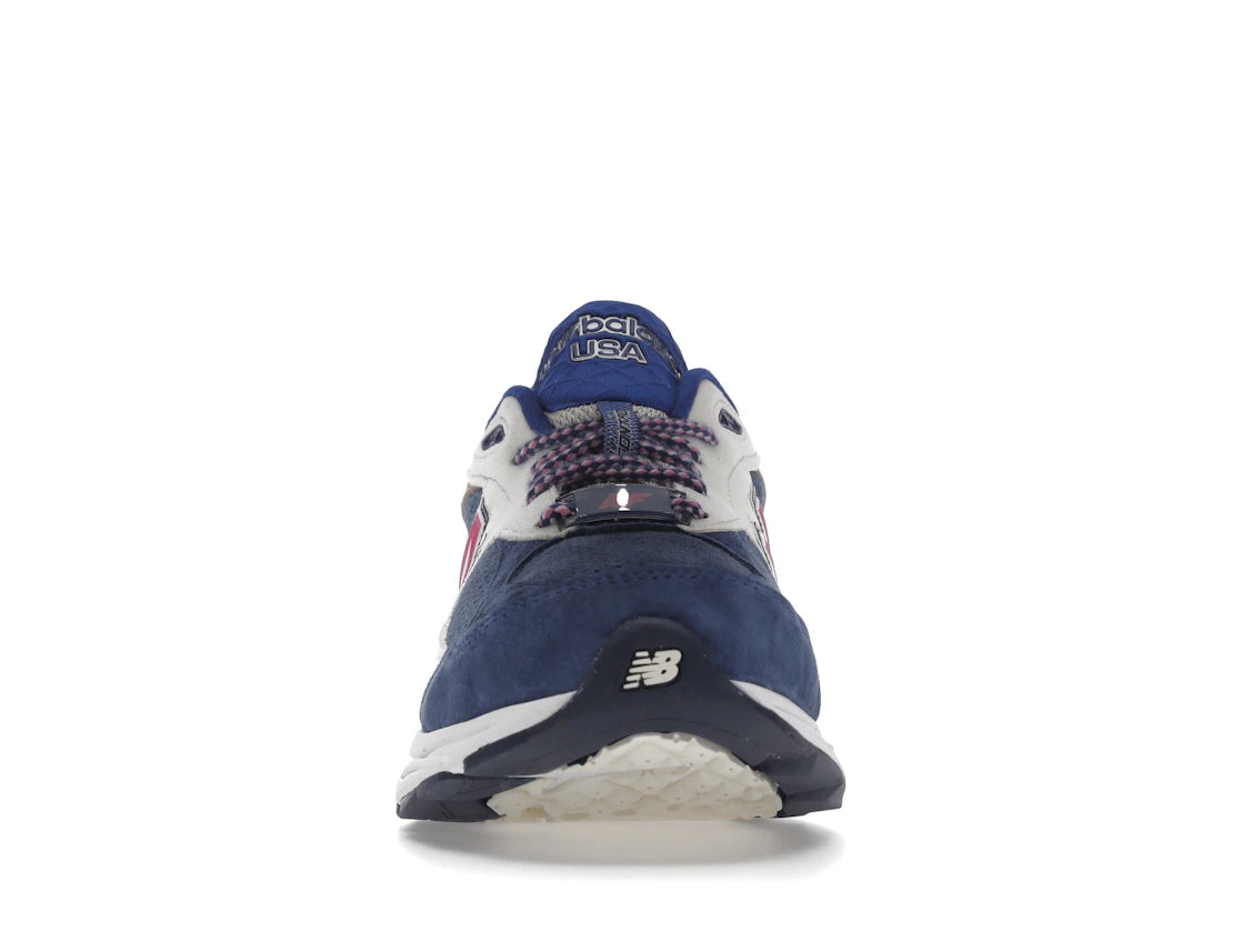 New Balance 990v3 MiUSA Kith Daytona (mit Socken)