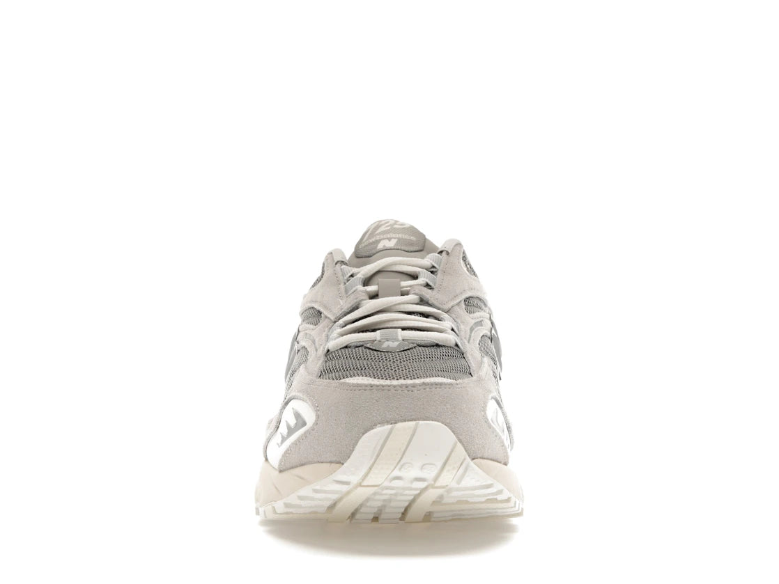 New Balance 725 Light Grey
