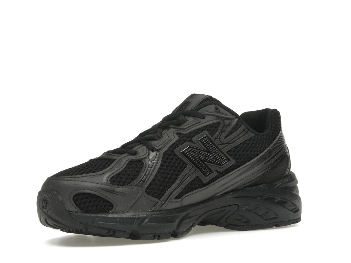 New Balance 740 Triple Black
