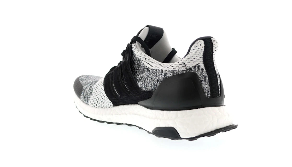 adidas Ultra Boost 1.0 SNS X Social Status - vue secondaire B