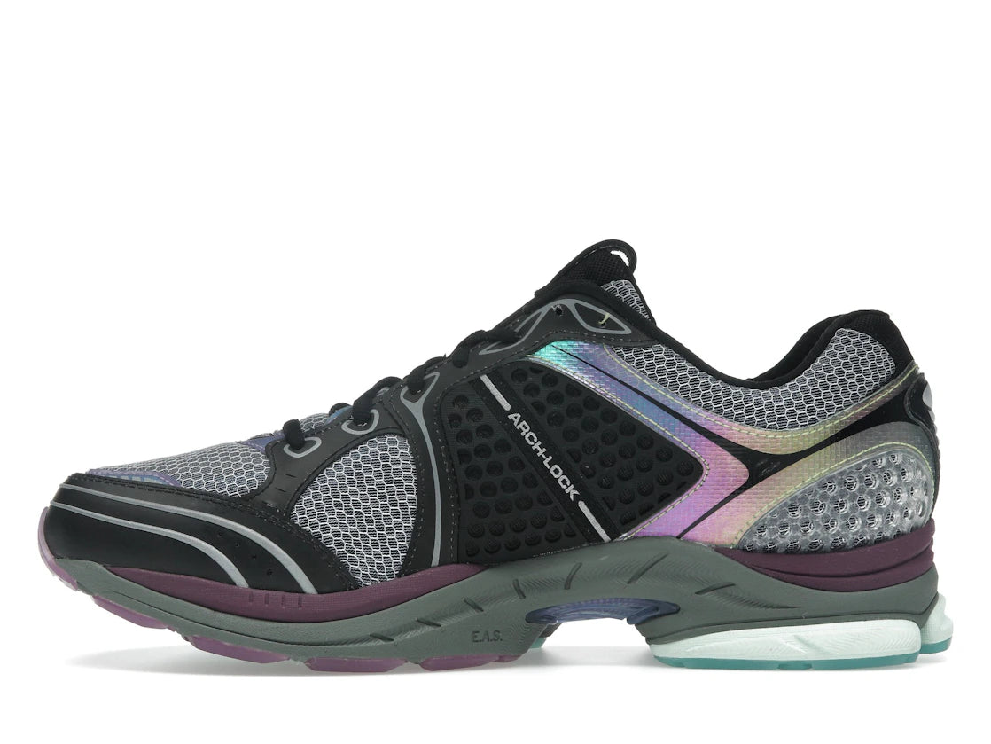 Saucony ProGrid Triumph 4 Winter Solstice Holographic