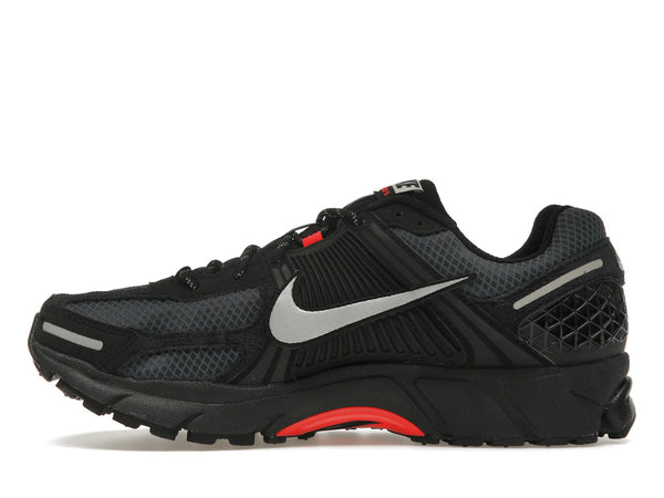 Nike Zoom Vomero 5 Black Metallic University Red