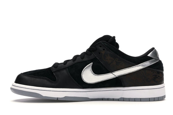 Nike SB Dunk Low Takashi 2