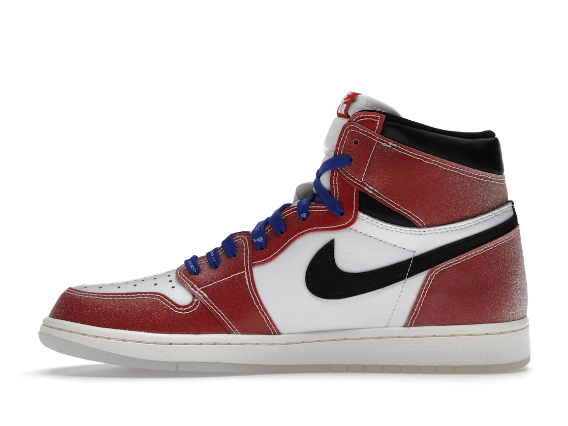 Jordan 1 Retro High Trophy Room Chicago (Friends and Family) (mit blauen Schnürsenkeln)
