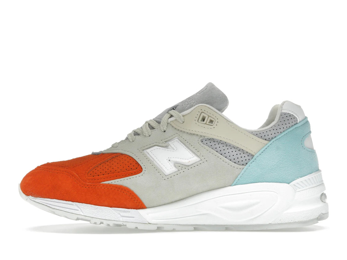 New Balance 990v2 Kith Cyclades (with Socks)