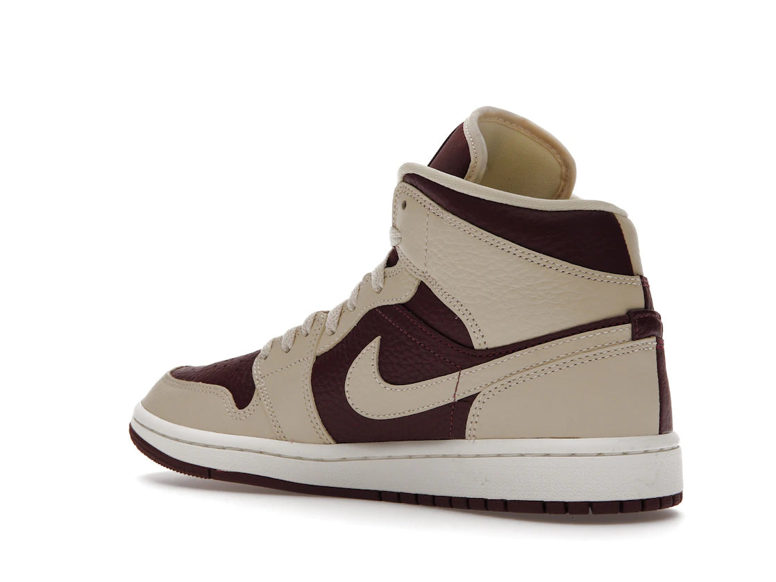 Jordan 1 Mid SE Split Beach Cherrywood Red (Women's) - vue secondaire B