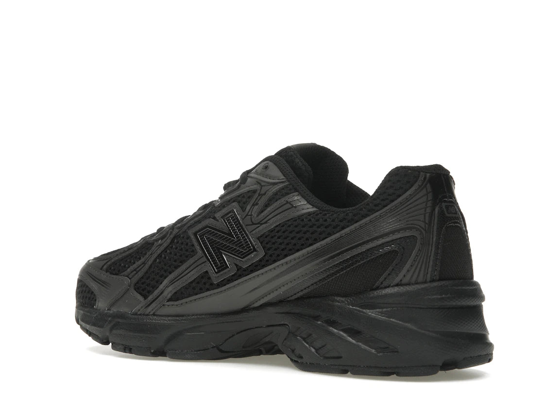 New Balance 740 Triple Black