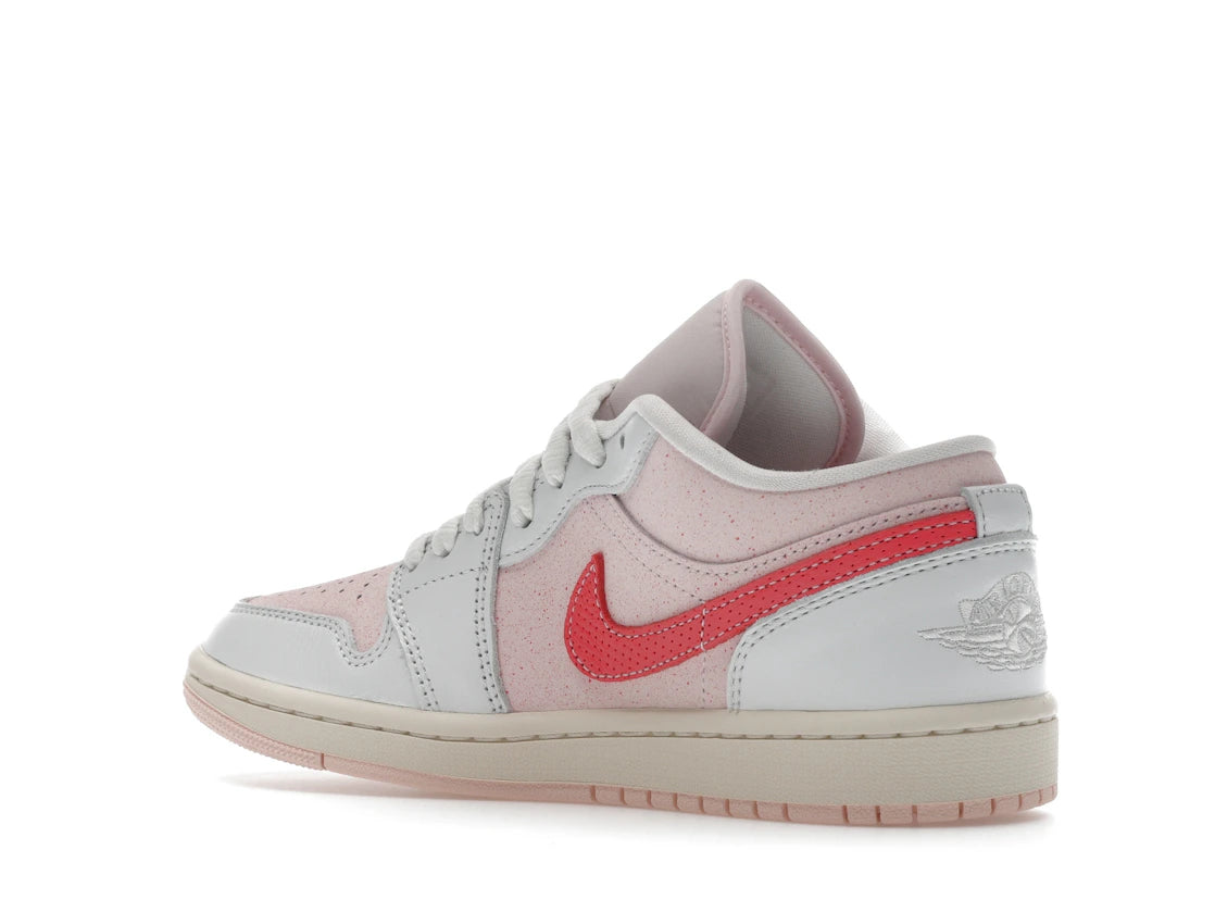 Jordan 1 Low SE Strawberry Milkshake (Women's) - vue secondaire B