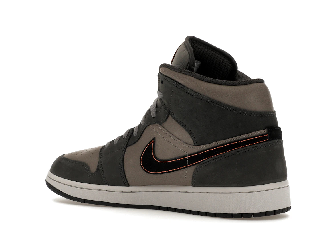 Jordan 1 Mid SE Night Stadium - vue secondaire B