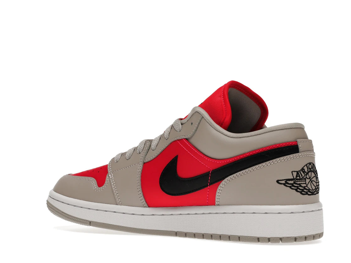 Jordan 1 Retro Low Light Iron Ore Siren Red (Women's) - vue secondaire B