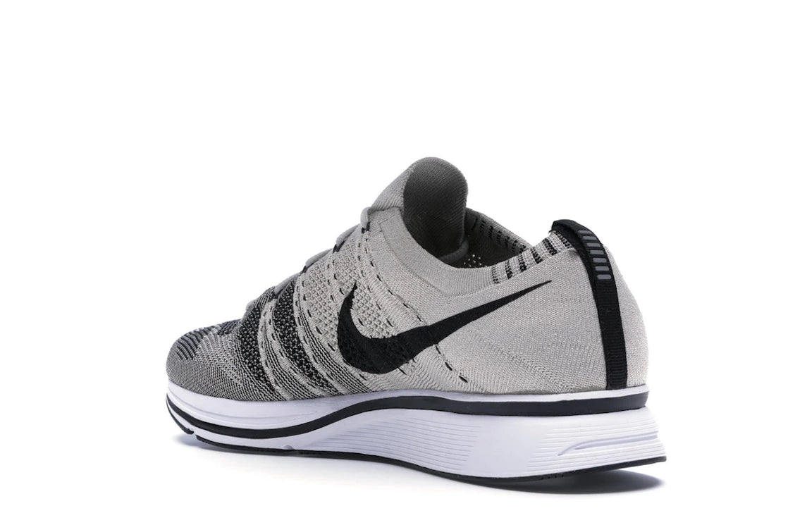 Nike Flyknit Trainer Pale Grey - vue secondaire B
