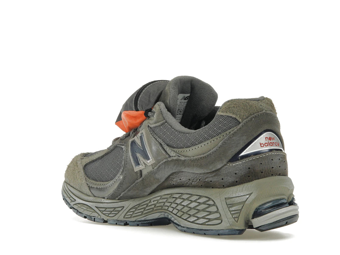 New Balance 2002R Grey Brown Pouch - vue secondaire B