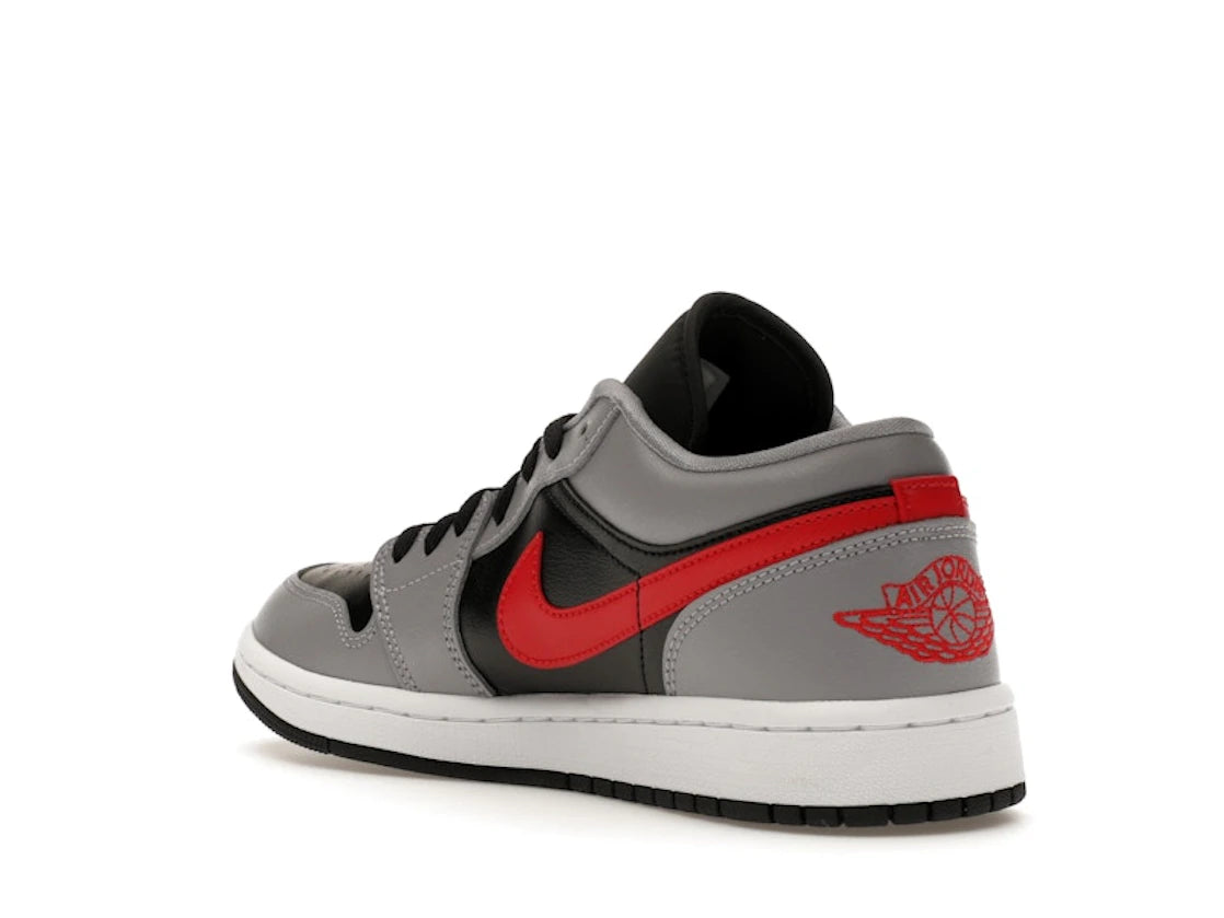 Jordan 1 Low Cement Grey Fire Red (Women's) - vue secondaire B