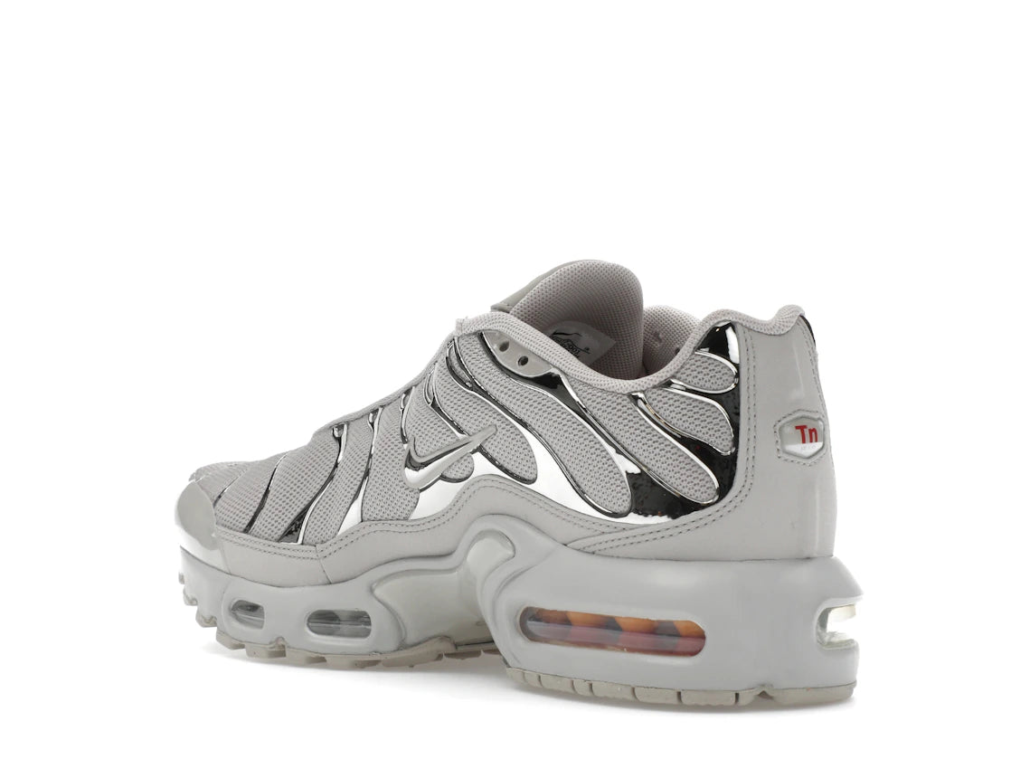 Nike Air Max Plus Light Iron Ore Gym Red Smoke Grey Metallic Silver (GS) - vue secondaire B