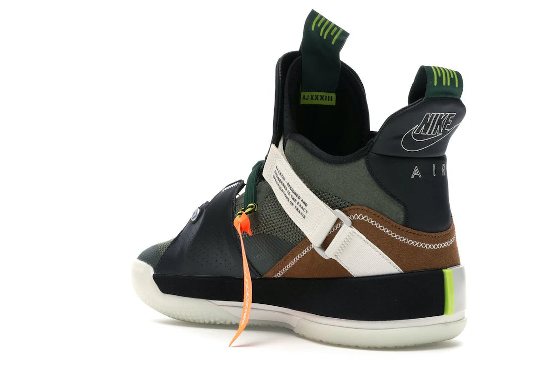 Jordan XXXIII Travis Scott - vue secondaire B