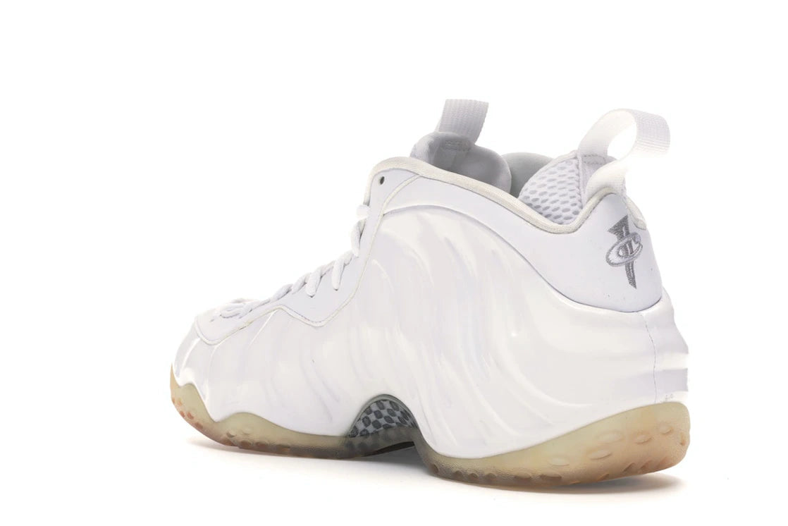 Nike Air Foamposite One White Out - vue secondaire B