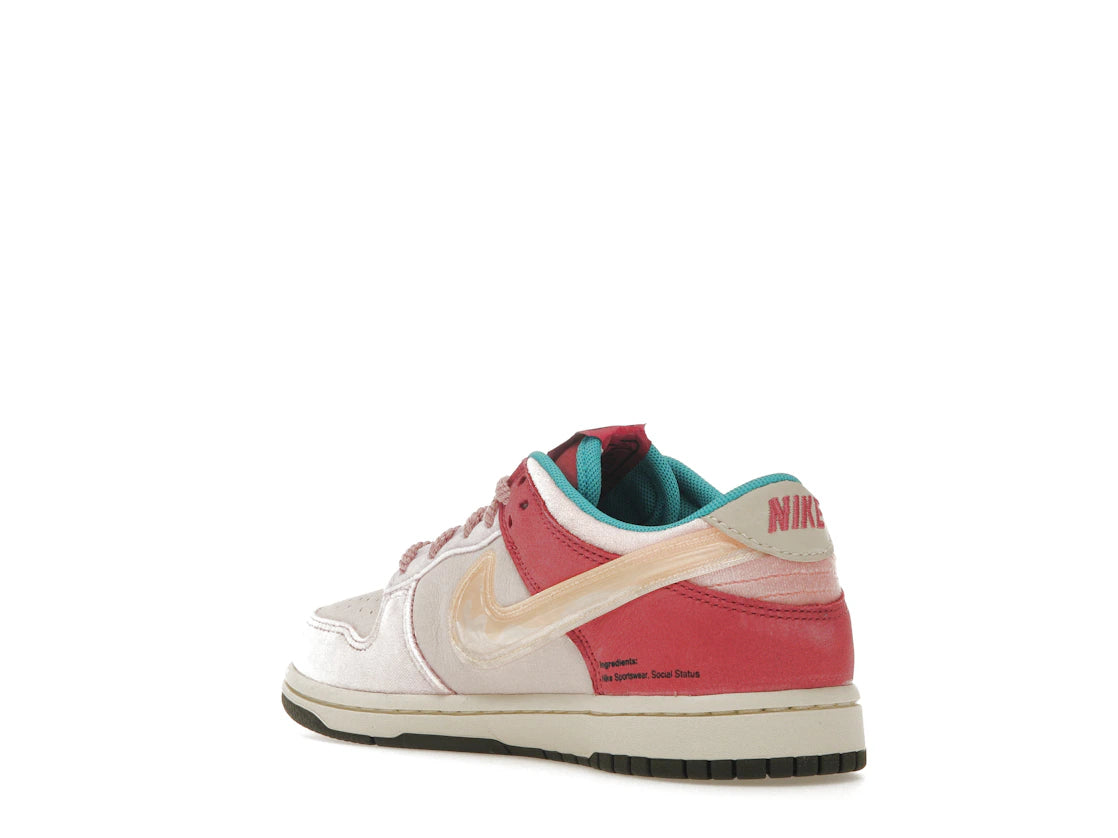 Nike Dunk Low Social Status Free Lunch Strawberry Milk (PS) - vue secondaire B