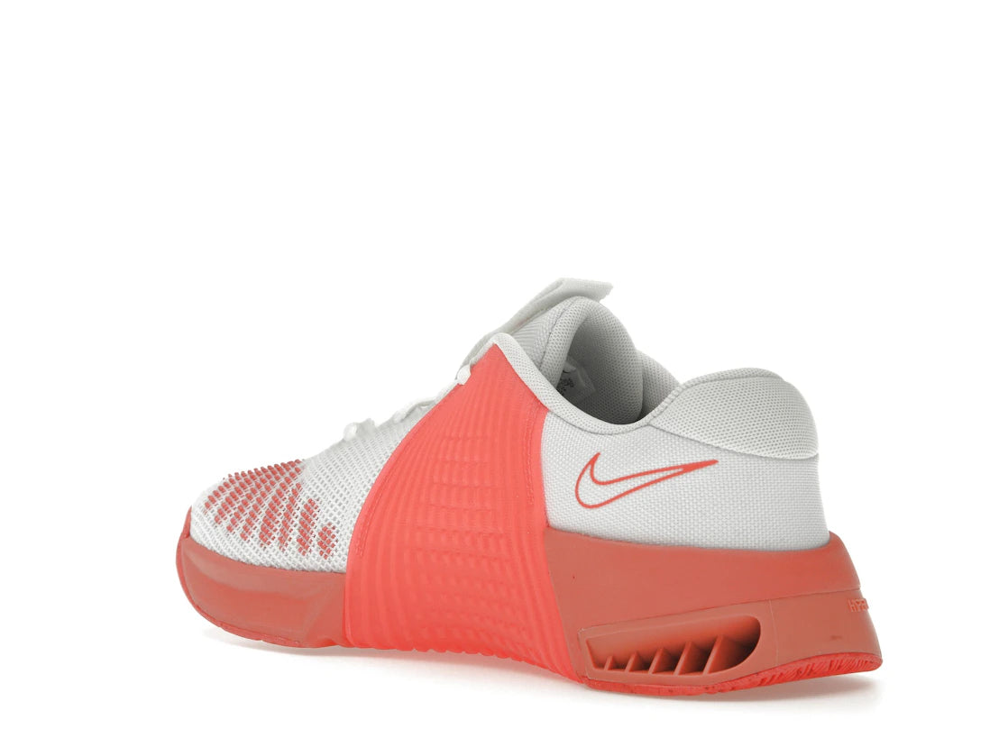 Nike Metcon 9 White Magic Ember Summit White Bright Crimson (Women's) - vue secondaire B