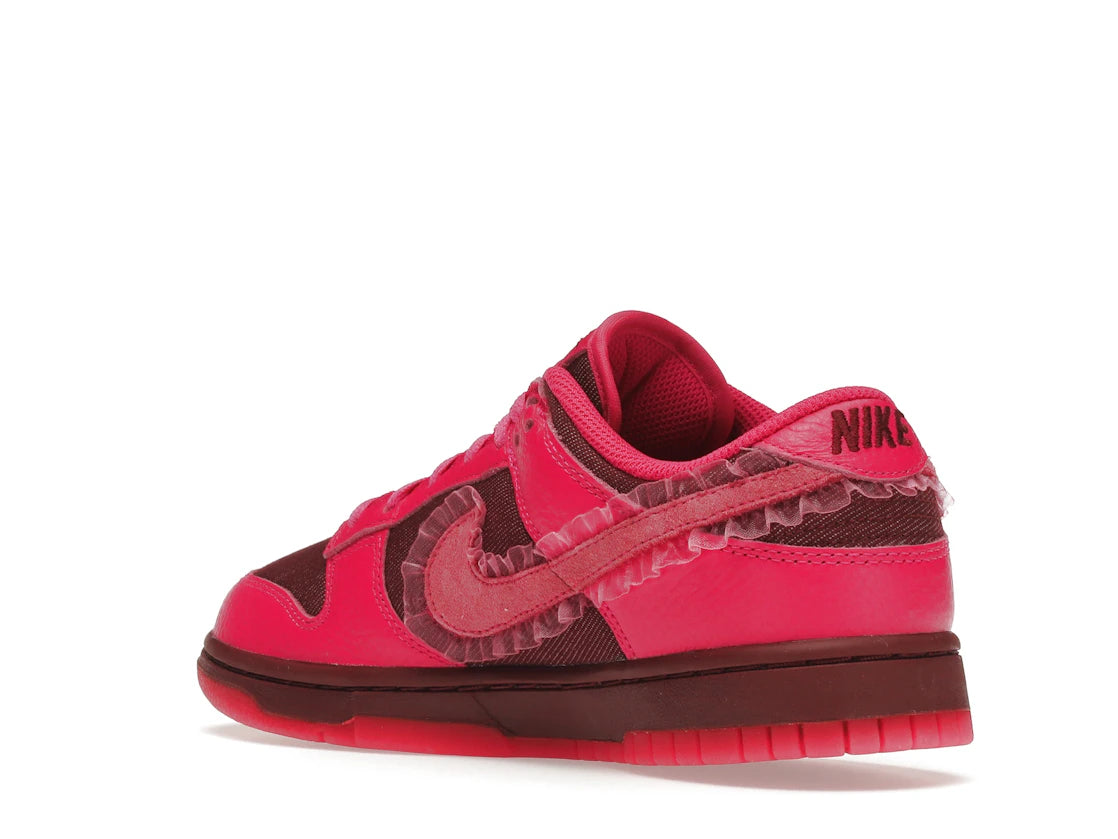 Nike Dunk Low Valentine's Day (2022) (Women's) - vue secondaire B