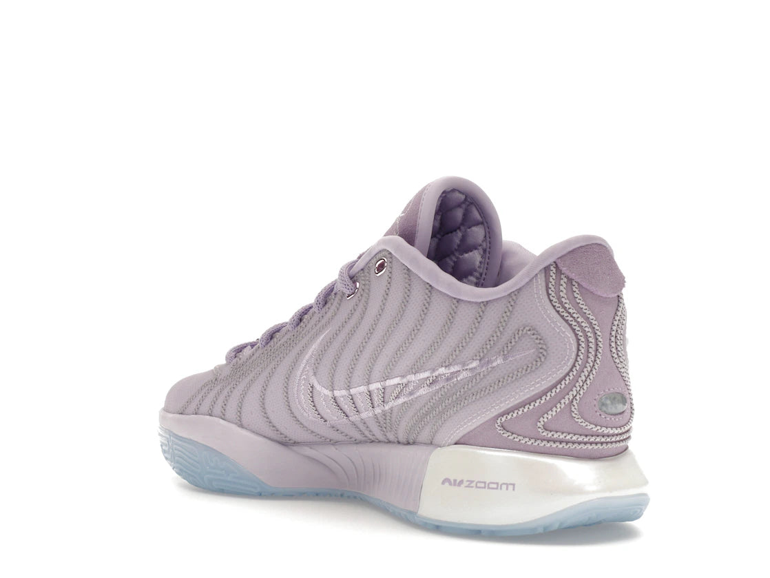 Nike LeBron 21 Easter (Translucent Outsole) - vue secondaire B