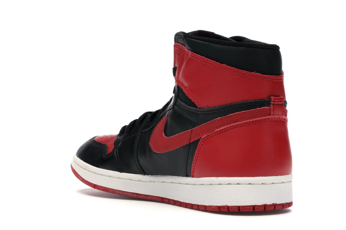 Jordan 1 Retro Bred (1994) - vue secondaire B