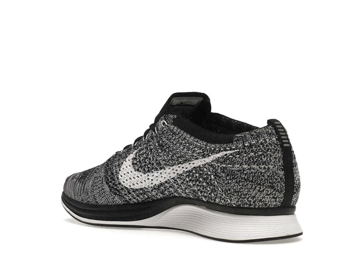 Nike Flyknit Racer Oreo 2 - vue secondaire B