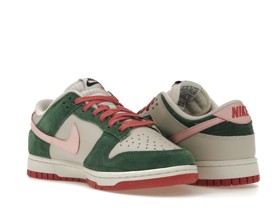 Nike Dunk Low SE All Petals United Fir Green (Women's) - vue secondaire B