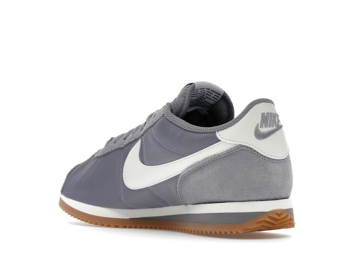 Nike Cortez Textile Cement Grey Gum Light Brown Safety Orange Sail (Women's) - vue secondaire B