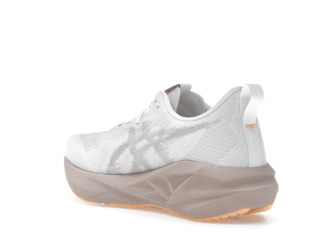 ASICS Novablast 5 White Fawn (Women's) - vue secondaire B