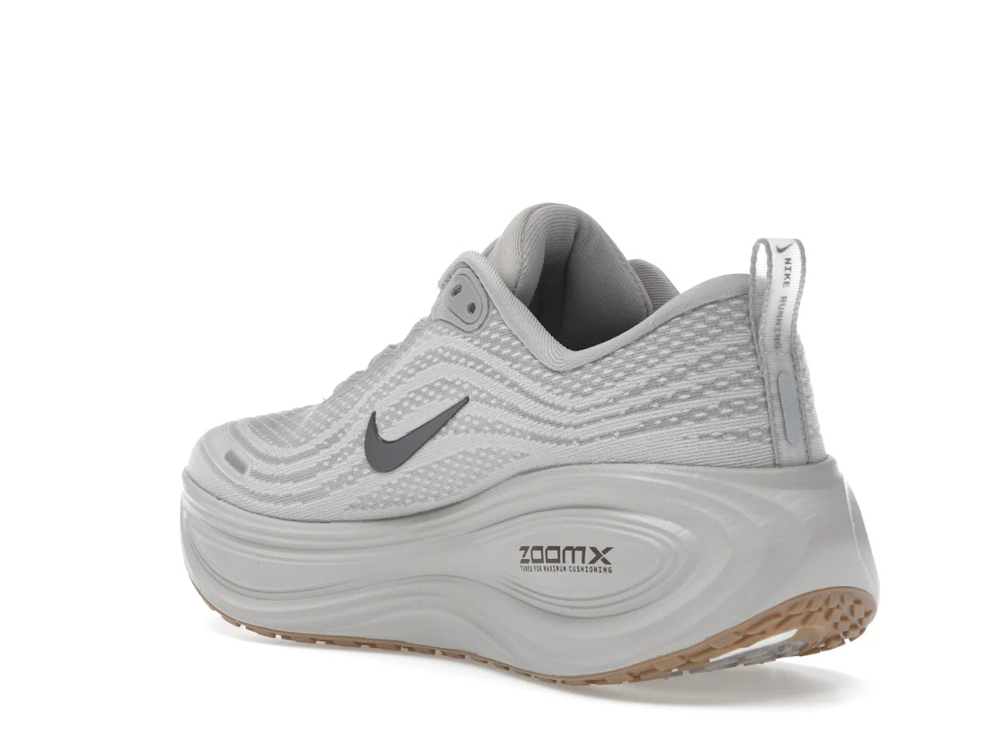 Nike Vomero Plus College Grey Light Iron Ore Gum - vue secondaire B