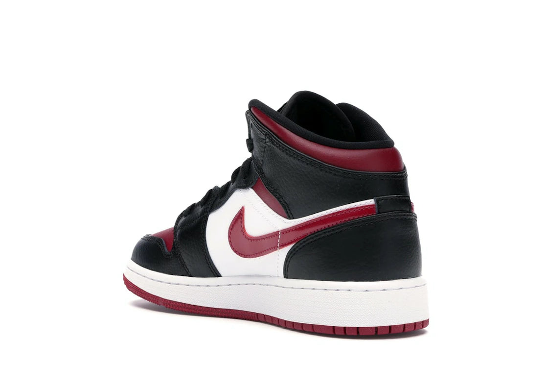 Jordan 1 Mid Bred Toe (GS) - vue secondaire B