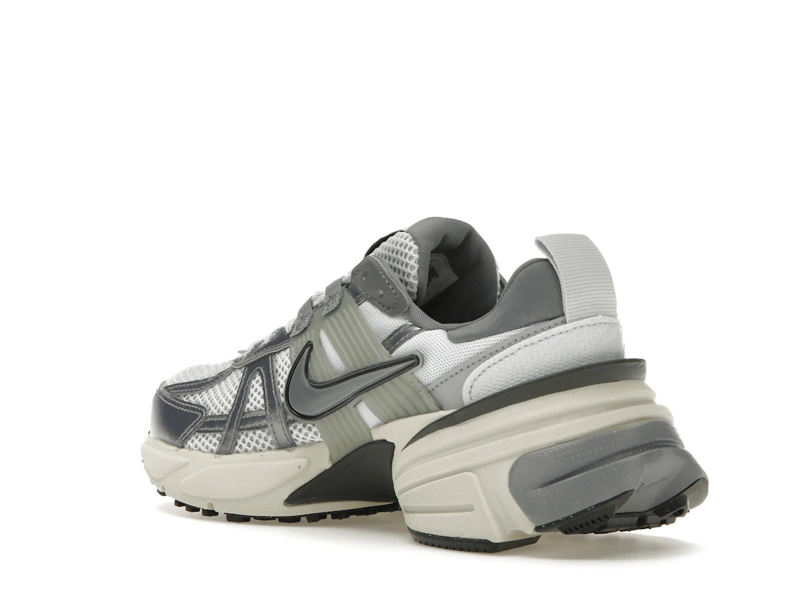 Nike V2K Run Pure Platinum Wolf Grey (Women's) - vue secondaire B