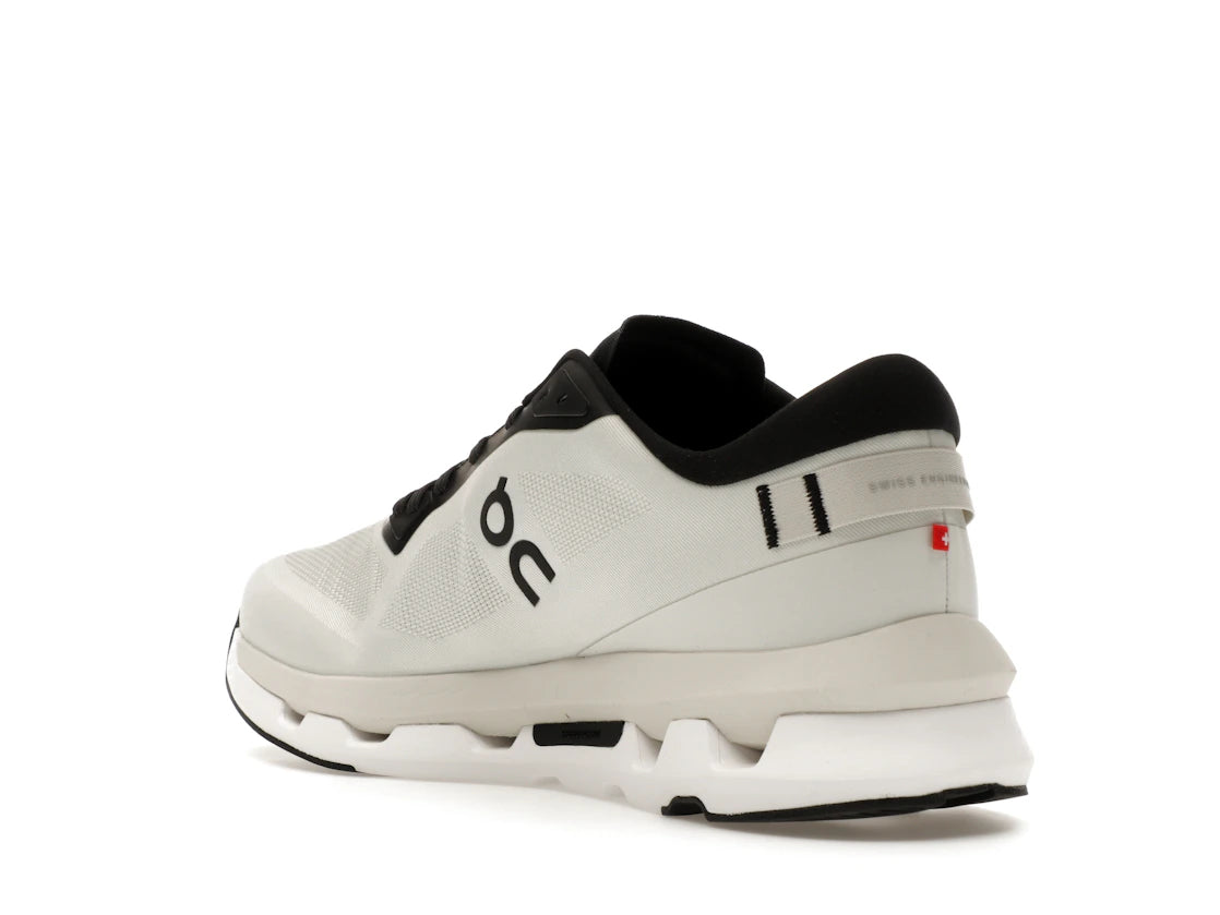 On Running Cloudzone Ice Black - vue secondaire B