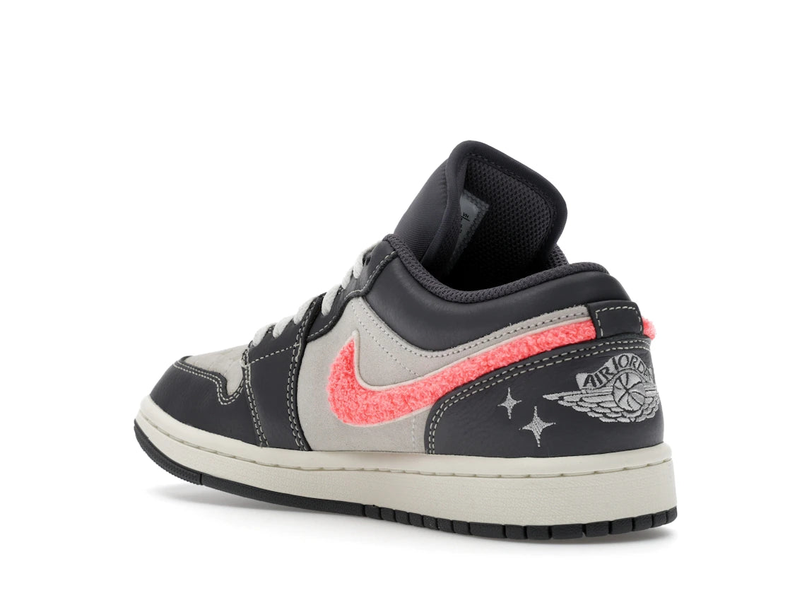 Jordan 1 Low Light Graphite Hot Punch (Women's) - vue secondaire B