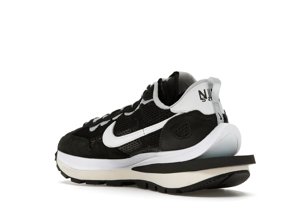 Nike Vaporwaffle sacai Black White - vue secondaire B