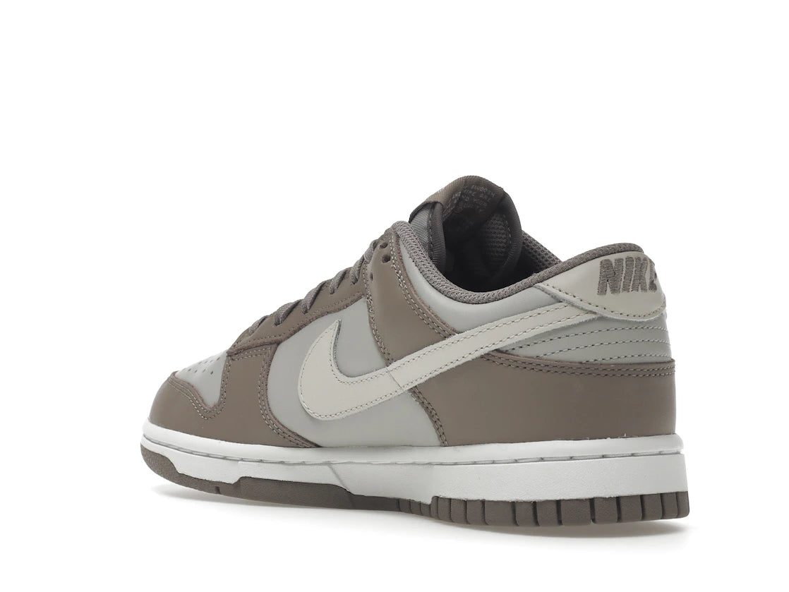 Nike Dunk Low Bone Beige (Women's) - vue secondaire B