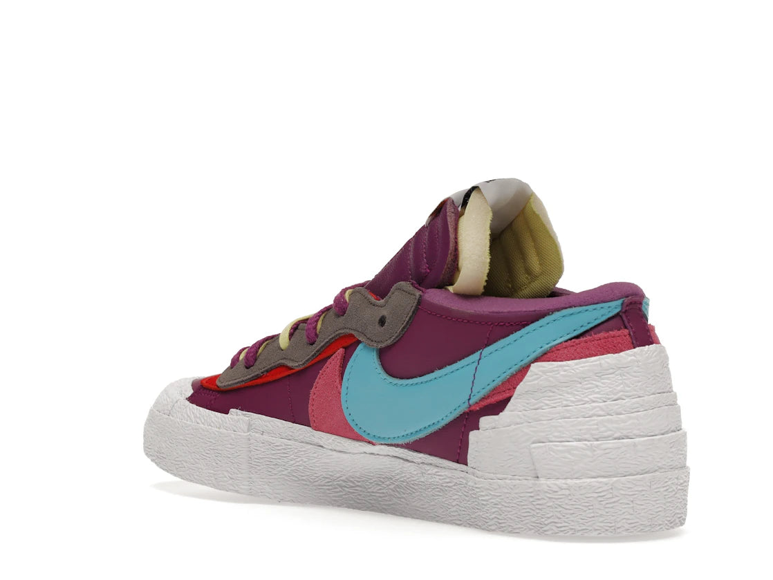 Nike Blazer Low sacai KAWS Purple Dusk - vue secondaire B