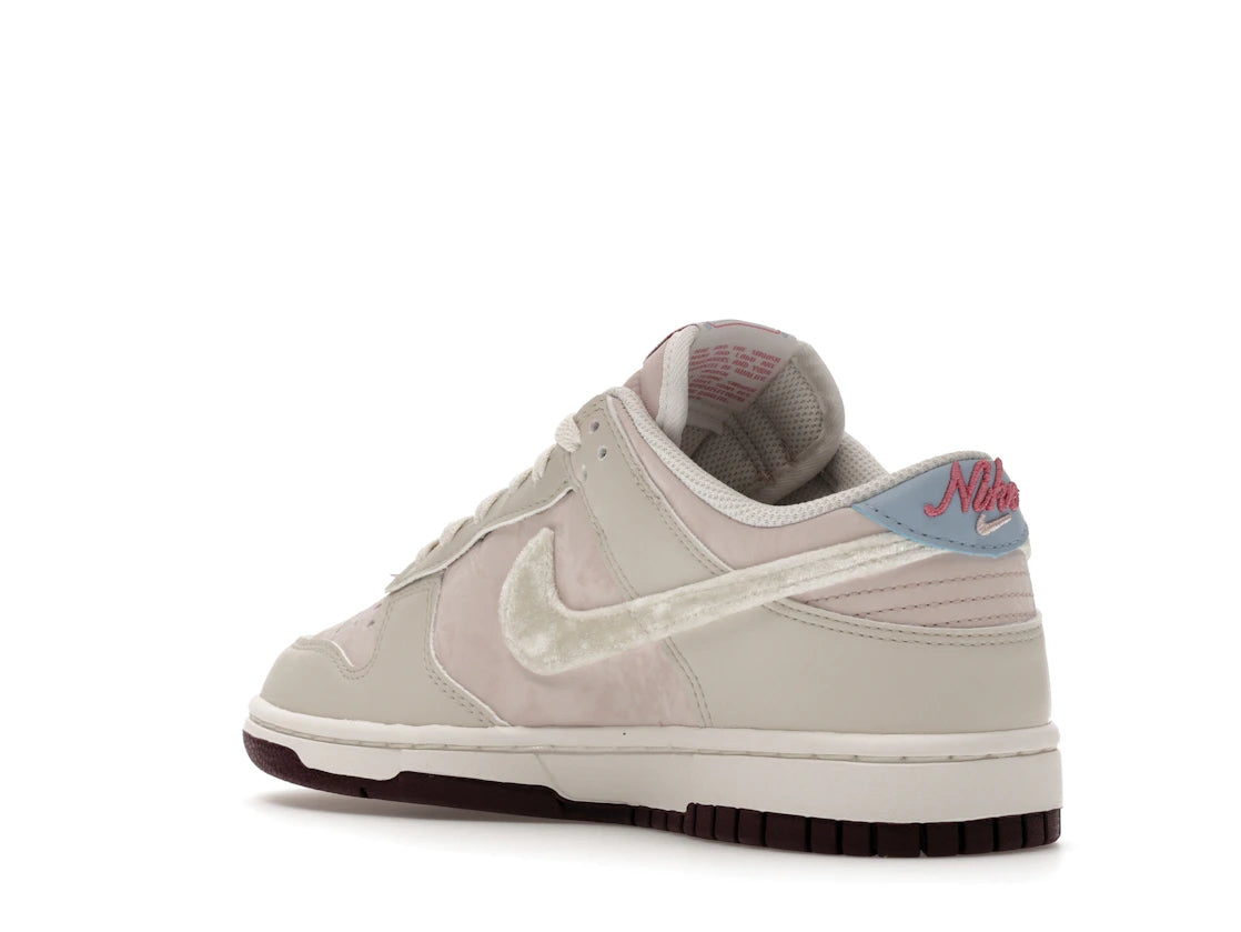 Nike Dunk Low Valentine's Day (2026) (Women's) - vue secondaire B