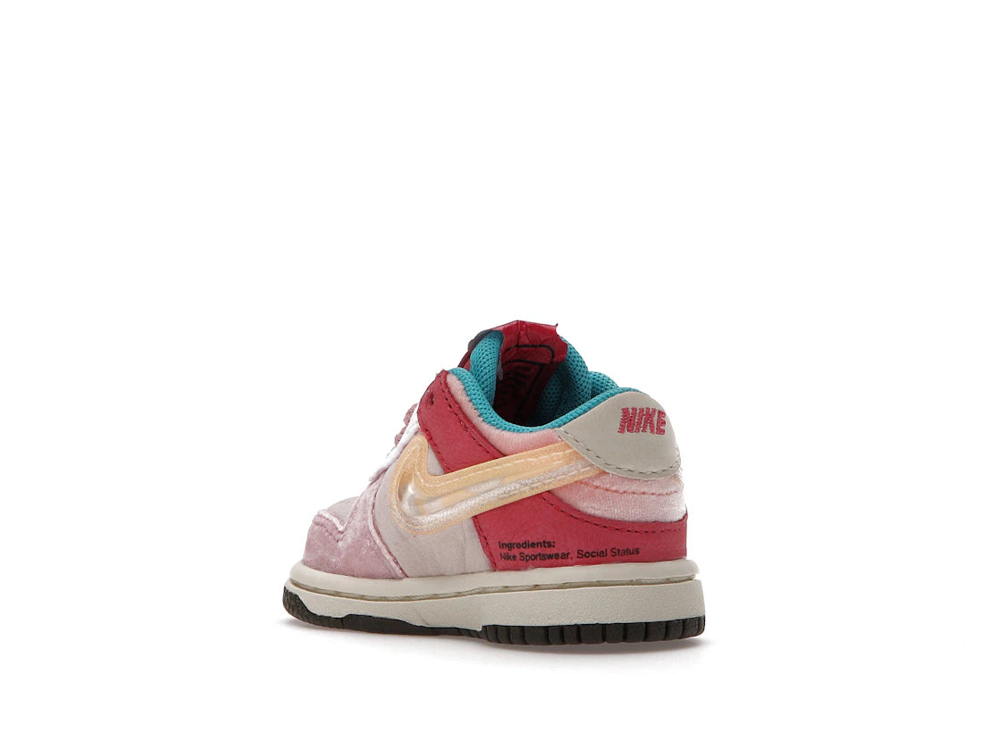 Nike Dunk Low Social Status Free Lunch Strawberry Milk (TD) - vue secondaire B